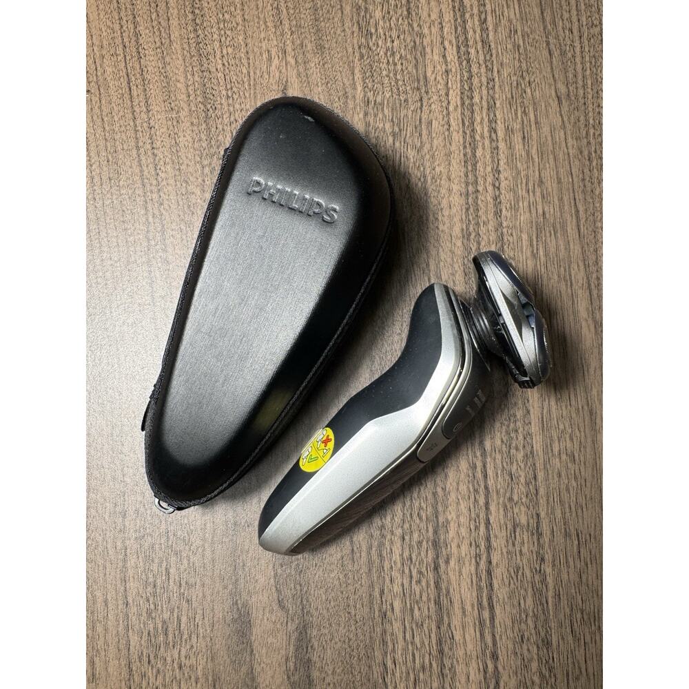 Philips Norelco 6000 Shaver Trimmer‎ S6540 Handle Charger & Case